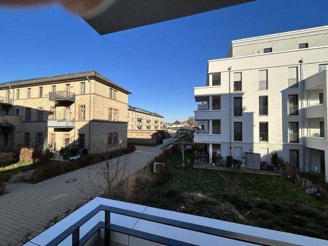 Exklusive Wohnung mit großem Balkon und 2 Tageslichtbädern – ab sofort frei, 64646 Heppenheim, Wohnung