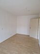 Gemütliche 2 - Zimmerwohnung mit Balkon und TG - Stellpatz in Ladenburg - Schlafzimmer.jpg