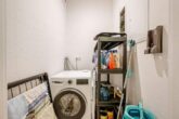 Einziehen und Wohlfühlen- 2 Zimmer, vollmöbilert, im Herzen von Bensheim - Abstellraum mit Waschmaschine