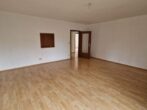 Geräumige 3,5 Zimmerwohnung mit Süd-West-Balkon in Heppenheim - Wohn - Esszimmer mit Durchreiche