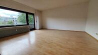 Geräumige 3,5 Zimmerwohnung mit Süd-West-Balkon in Heppenheim - Wohn - und Esszimmer