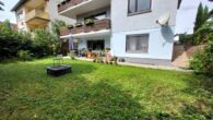 Gemütliche 2 - Zimmer Souterrainwohnung mit eigener Terrasse und kleinem Gartenanteil - Gartenanteil mit Terrasse