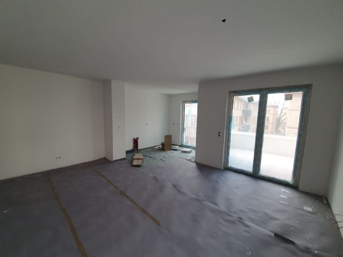 Neubau Erstbezug – Exklusive Wohnung mit großem Balkon und 2 Tageslichtbädern, 64646 Heppenheim, Wohnung